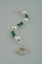 Green Onyx and White Pearl Bracelet